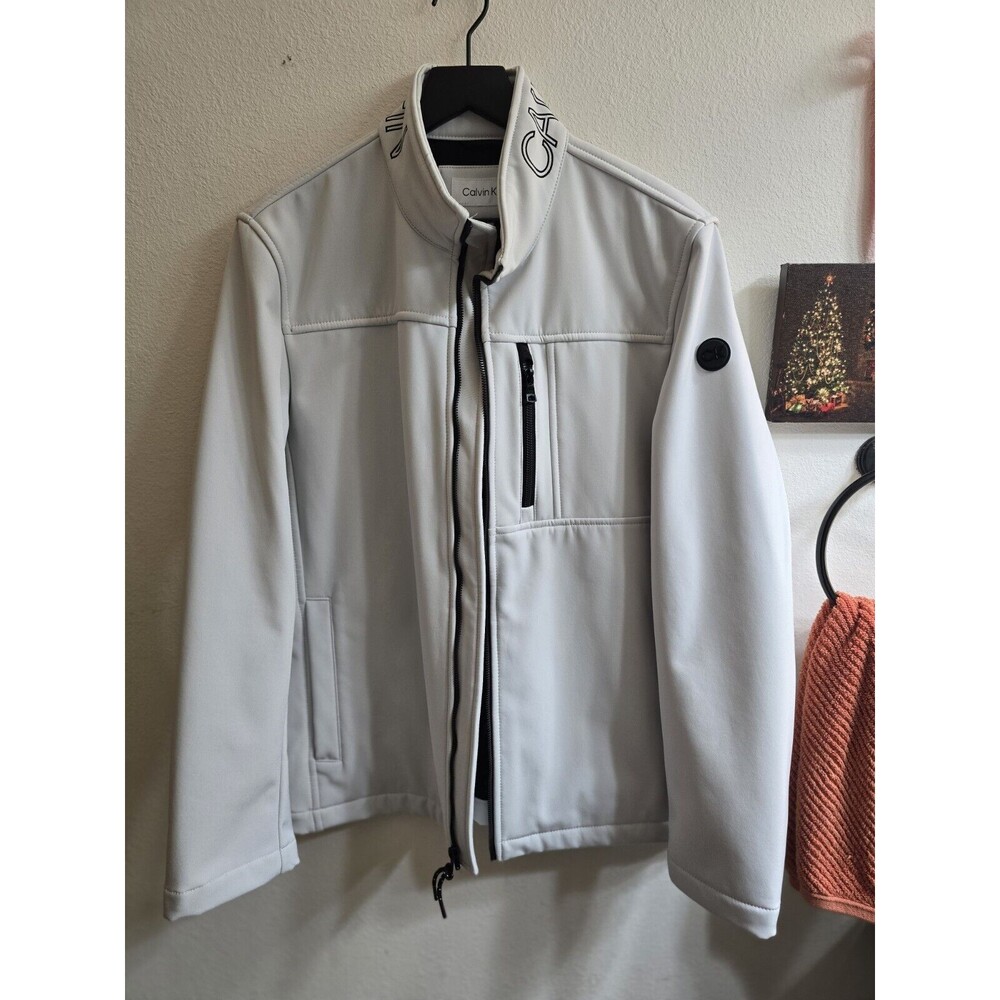 Calvin Klein Men's Water Resistant Breathable White Soft Shell Jacket Size M